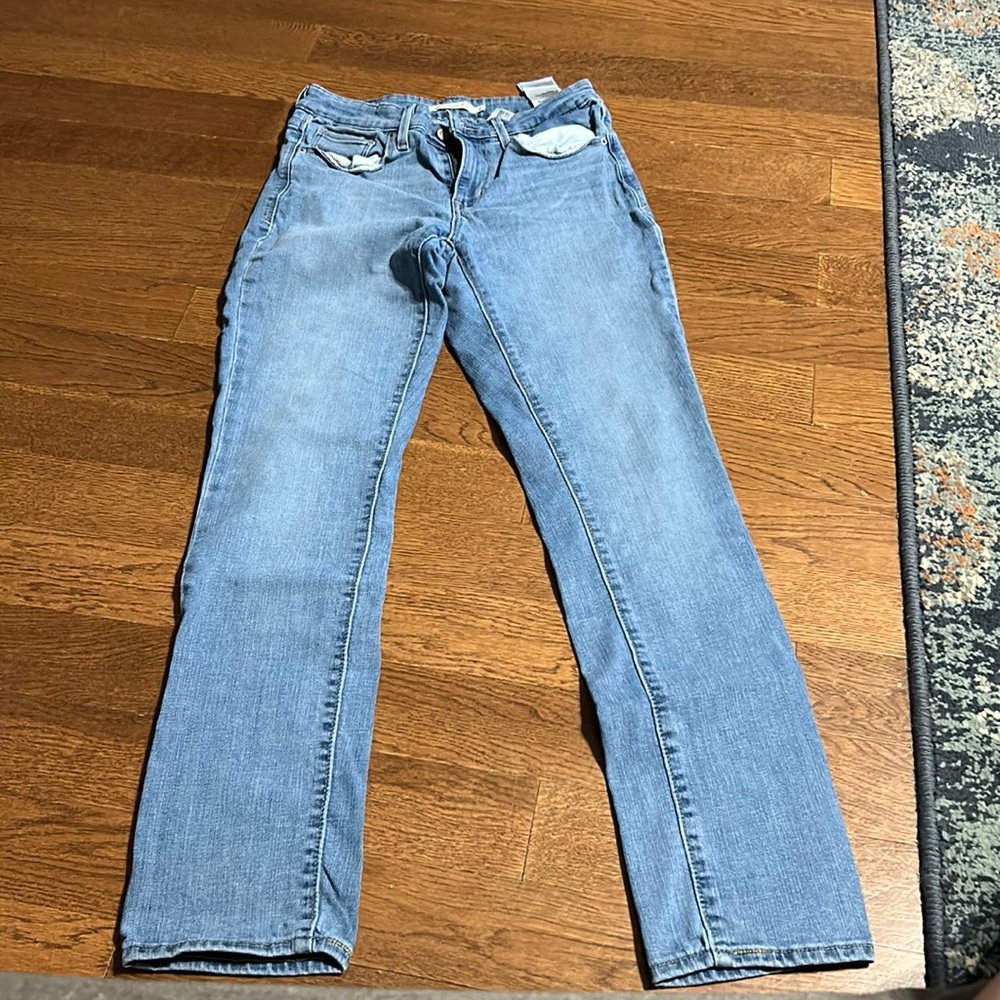 blue skinny jeans